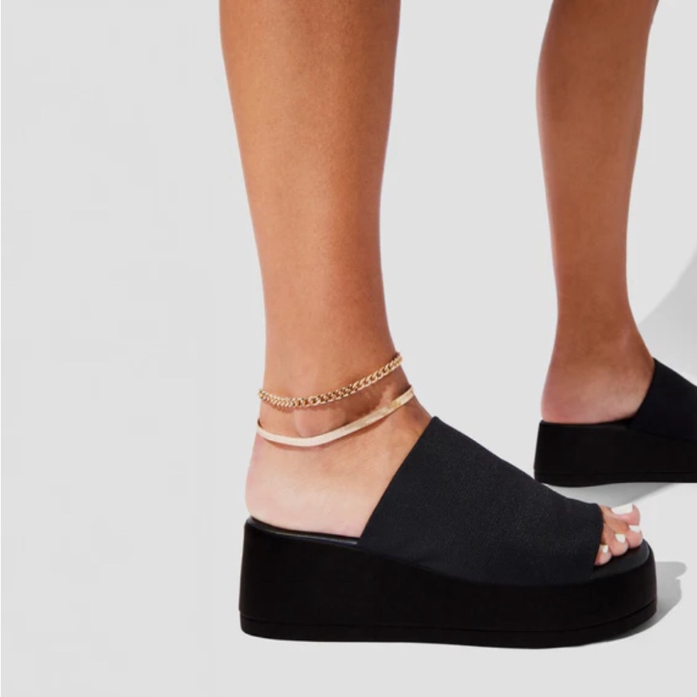 Steve Madden Slinky Back Sandal✨